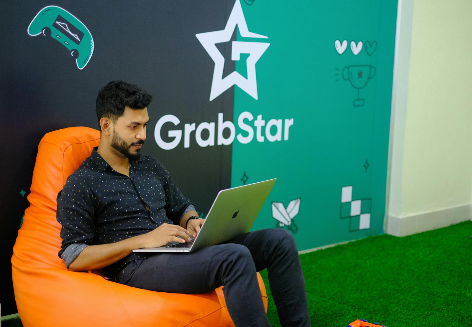 Jakie są trendy w projektowaniu identyfikacji wizualnej dla marek społecznych?